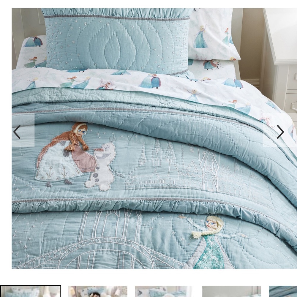 Pottery Barn Frozen Themed Light Blue Quilt comforter and sham